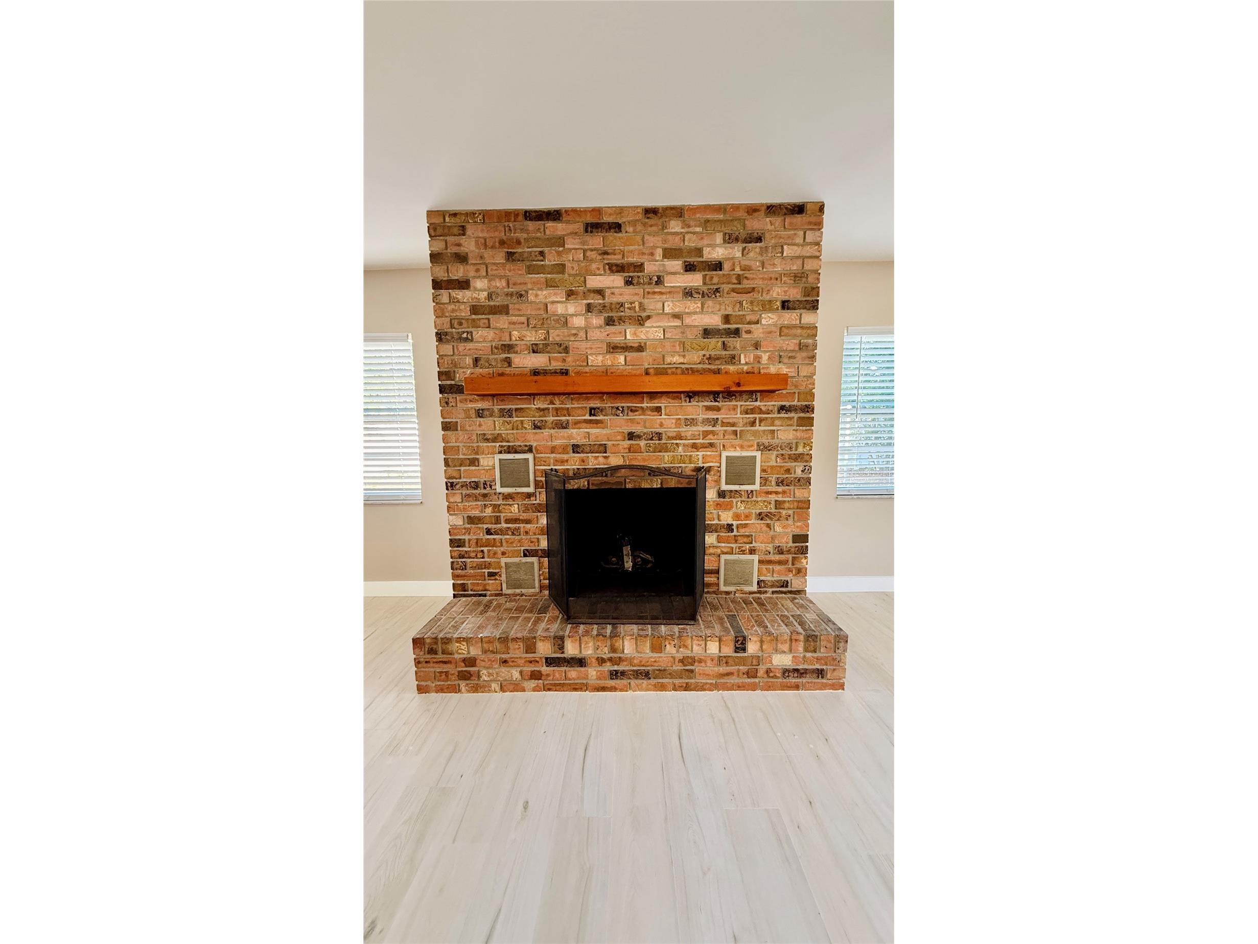 6409 Rosewood Drive Tampa FL 33615 TB8506911 image25