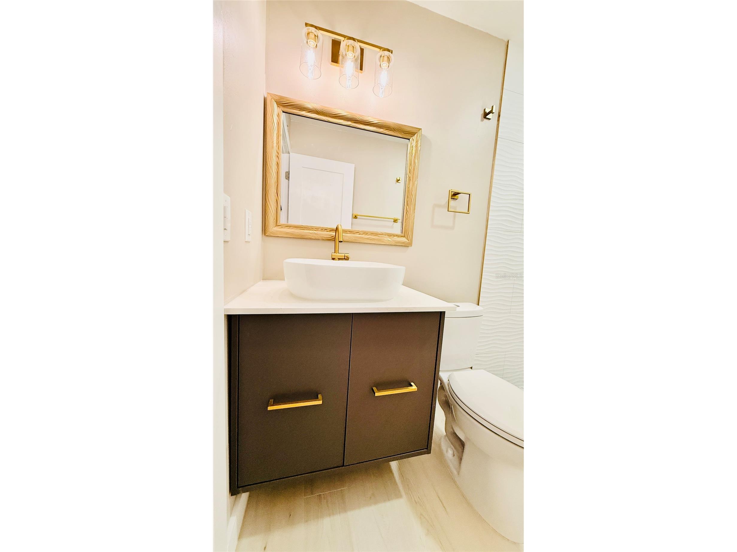 6409 Rosewood Drive Tampa FL 33615 TB8506911 image35