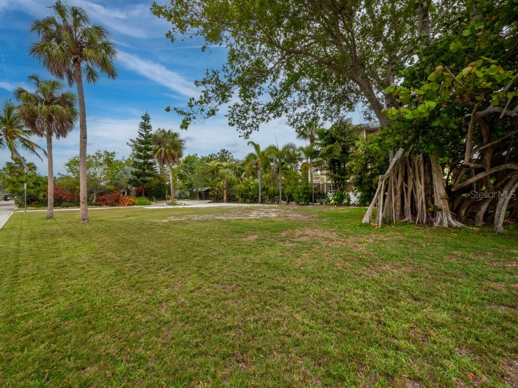 641 Broadway Street Longboat Key FL 34228 - SARASOTA BAY A4606422 image1