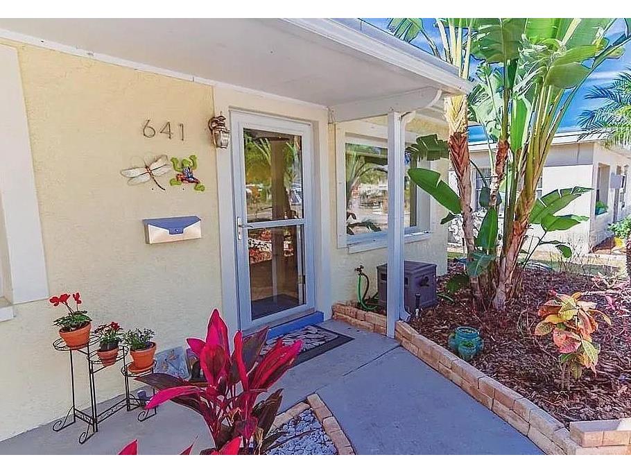 641 Folsom Street S Saint Petersburg FL 33707 TB8509836 image1