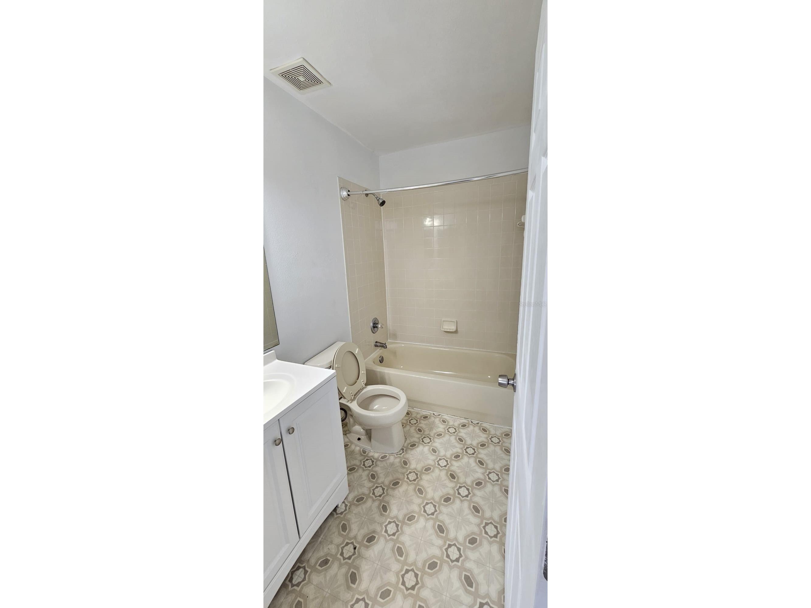 641 Kensington Lake Circle Brandon FL 33511 TB8481528 image17
