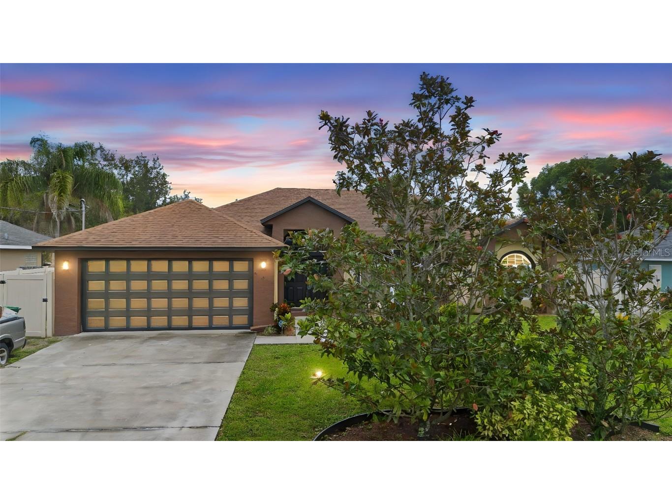 641 Rhodes Drive Deland FL 32720 V4945503 image2