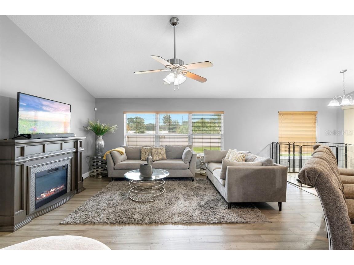 641 Rhodes Drive Deland FL 32720 V4945503 image8