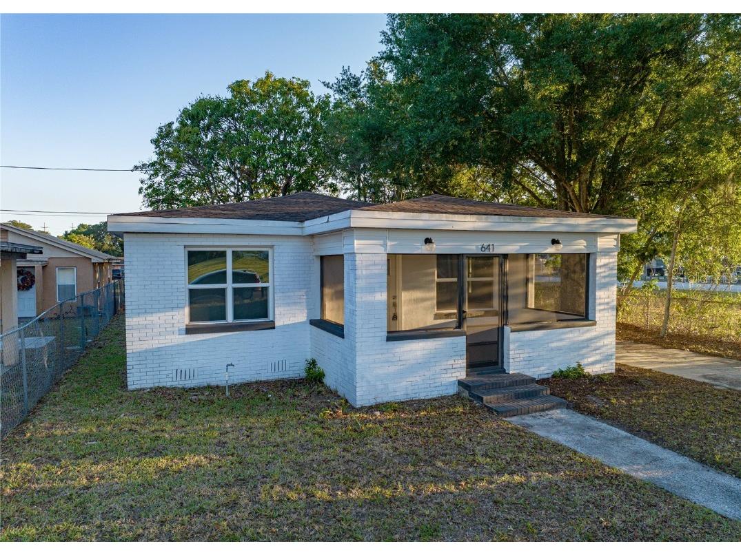 641 Washington Avenue Lake Wales FL 33853 P4925366 image1