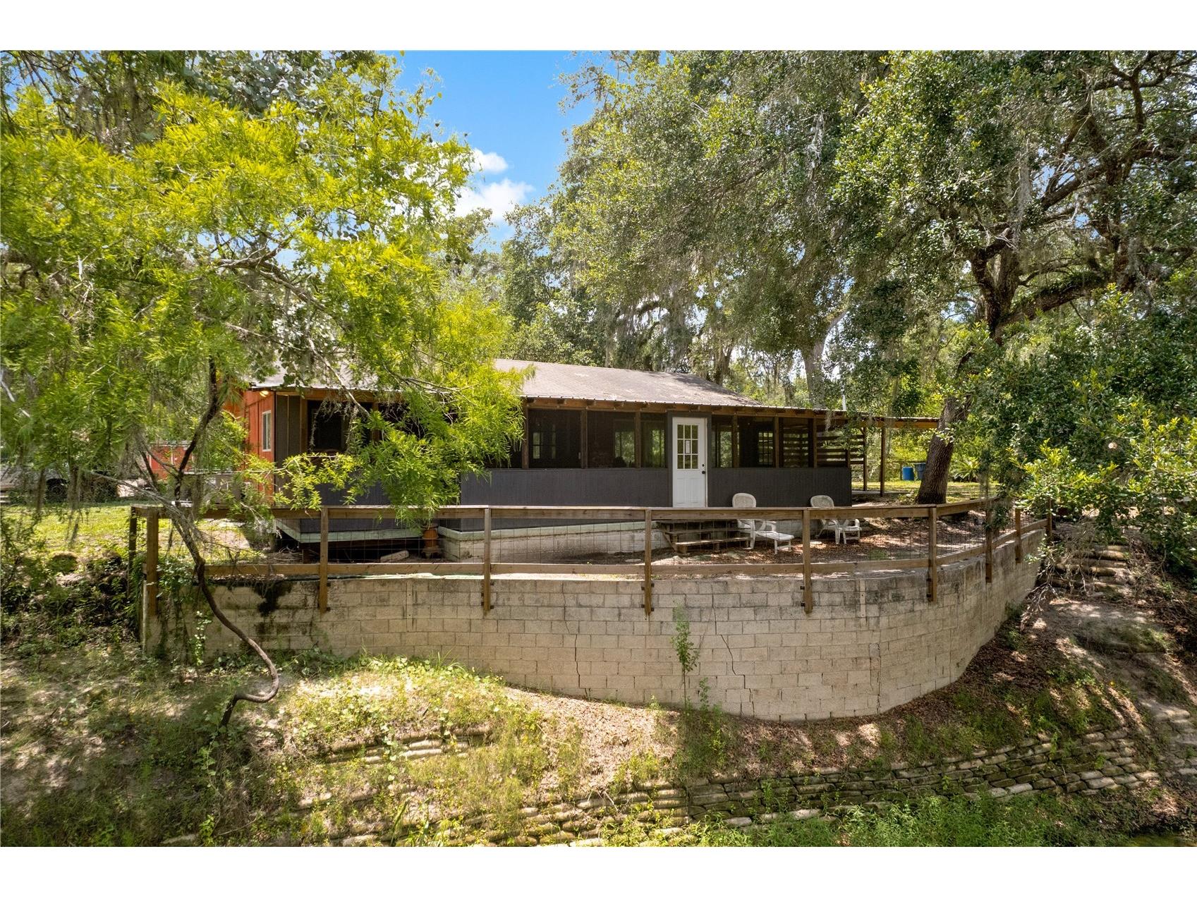 6410 Amelia Lane Dade City FL 33523 - WITHLACOOCHEE RIVER W7876745 image1