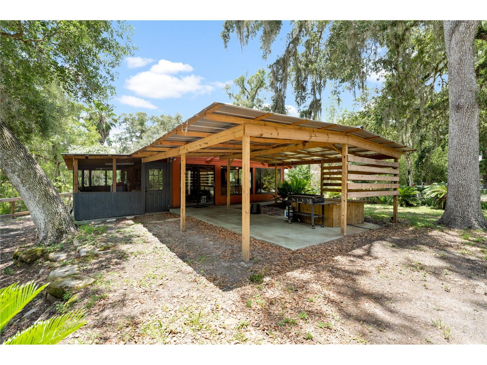 6410 Amelia Lane Dade City FL 33523 - WITHLACOOCHEE RIVER W7876745 image4