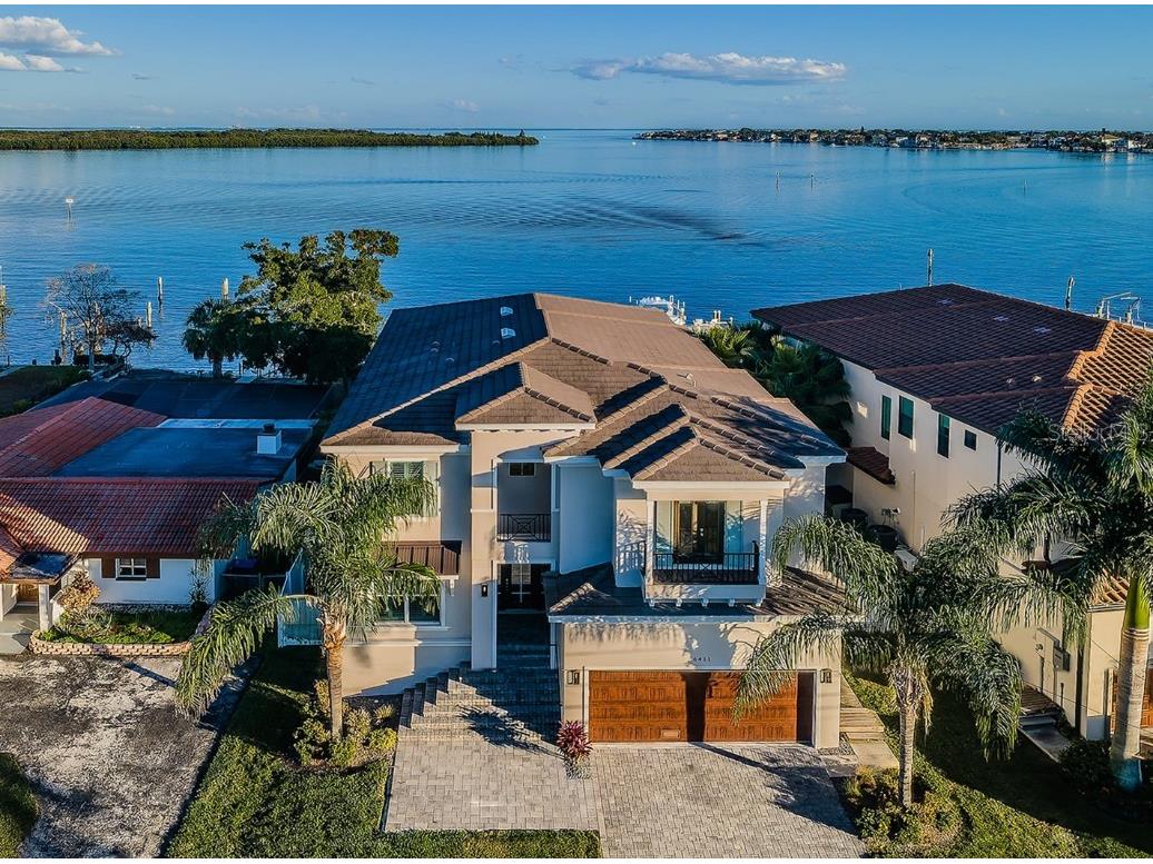 6411 Bayou Grande Boulevard NE Saint Petersburg FL 33702 - TAMPA BAY U8220382 image1