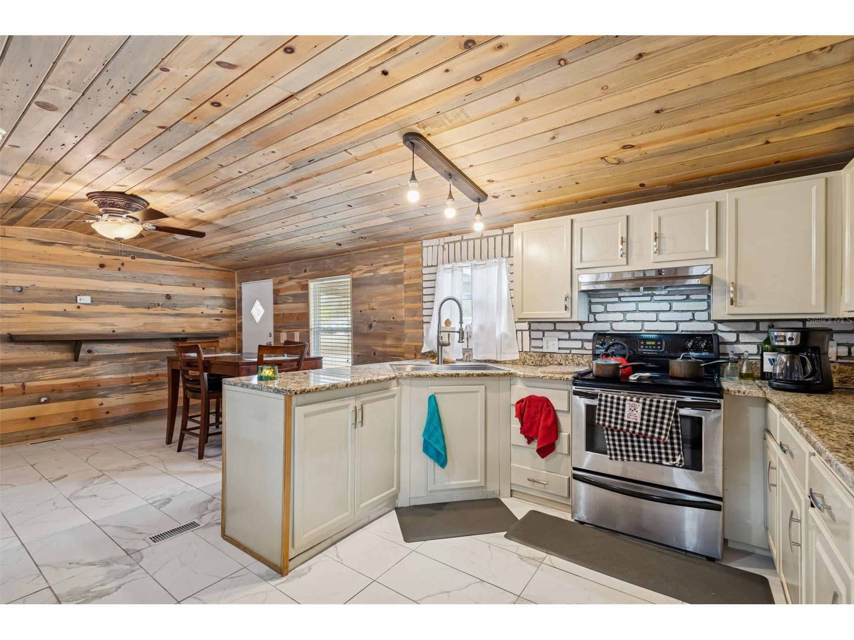 6411 Holloman Creek Court Plant City FL 33565 TB8476420 image20