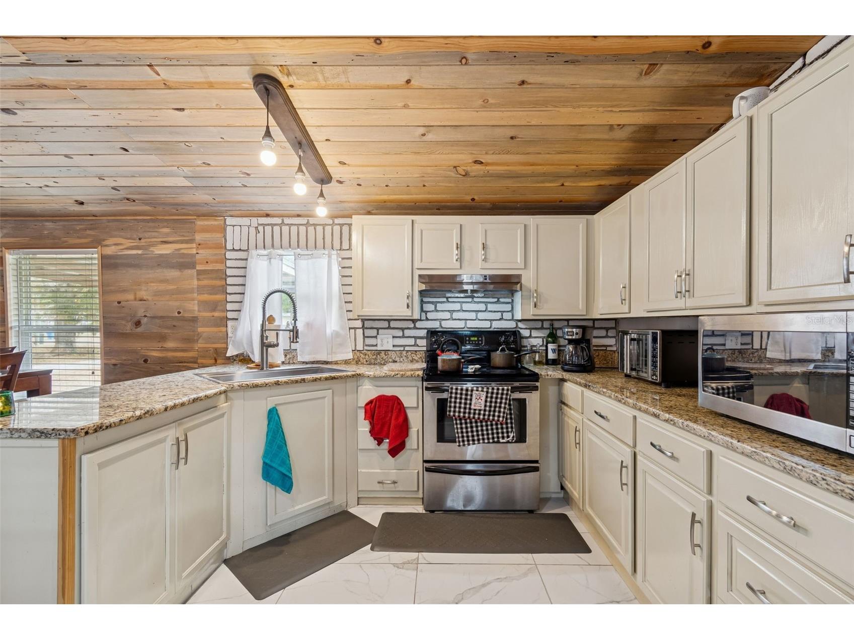 6411 Holloman Creek Court Plant City FL 33565 TB8476420 image25