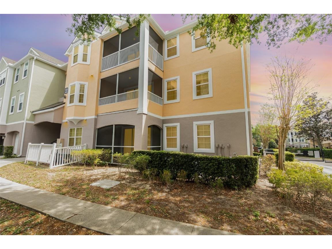6412 Queens Borough Avenue #215 Orlando FL 32835 O6290761 image1