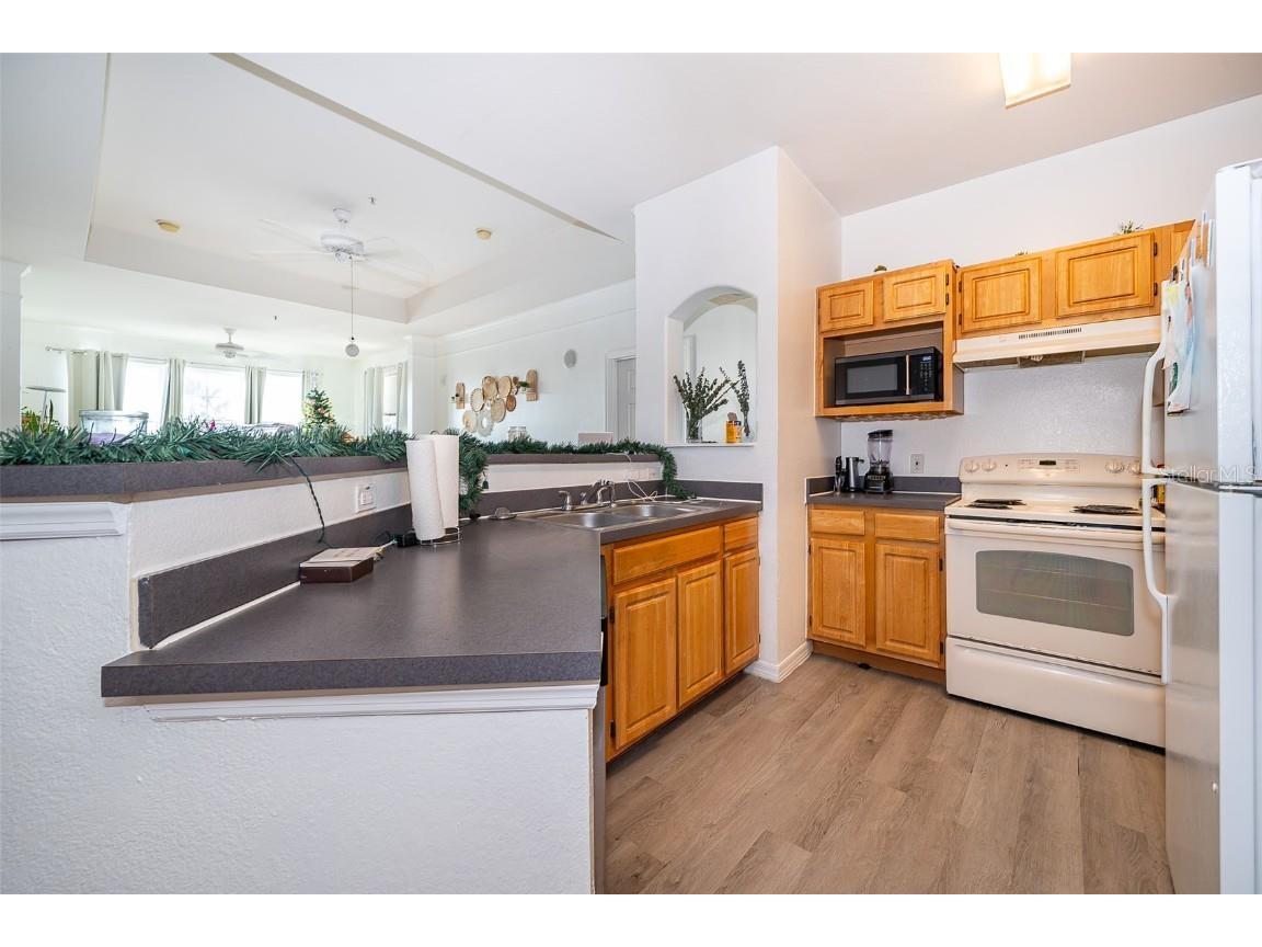 6413 Astor Village Avenue #305 Orlando FL 32835 - TURKEY LAKE O6273470 image10