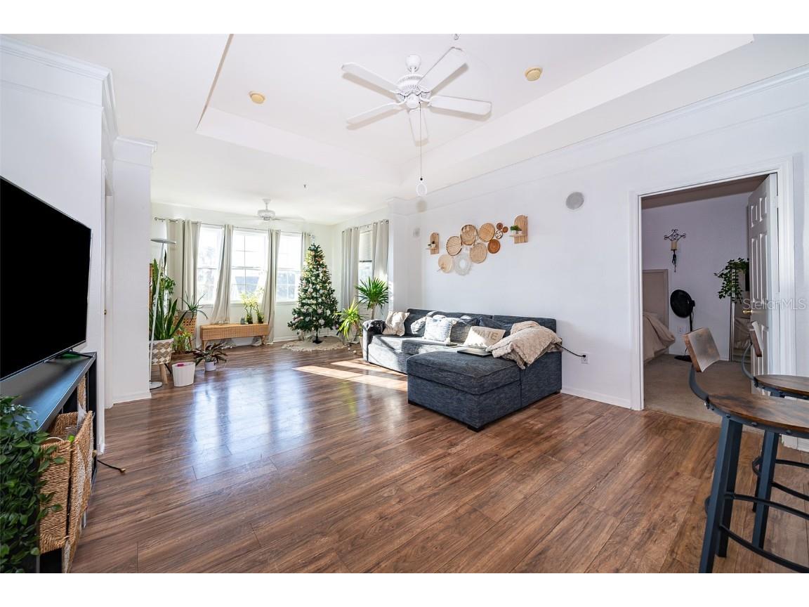 6413 Astor Village Avenue #305 Orlando FL 32835 - TURKEY LAKE O6273470 image4