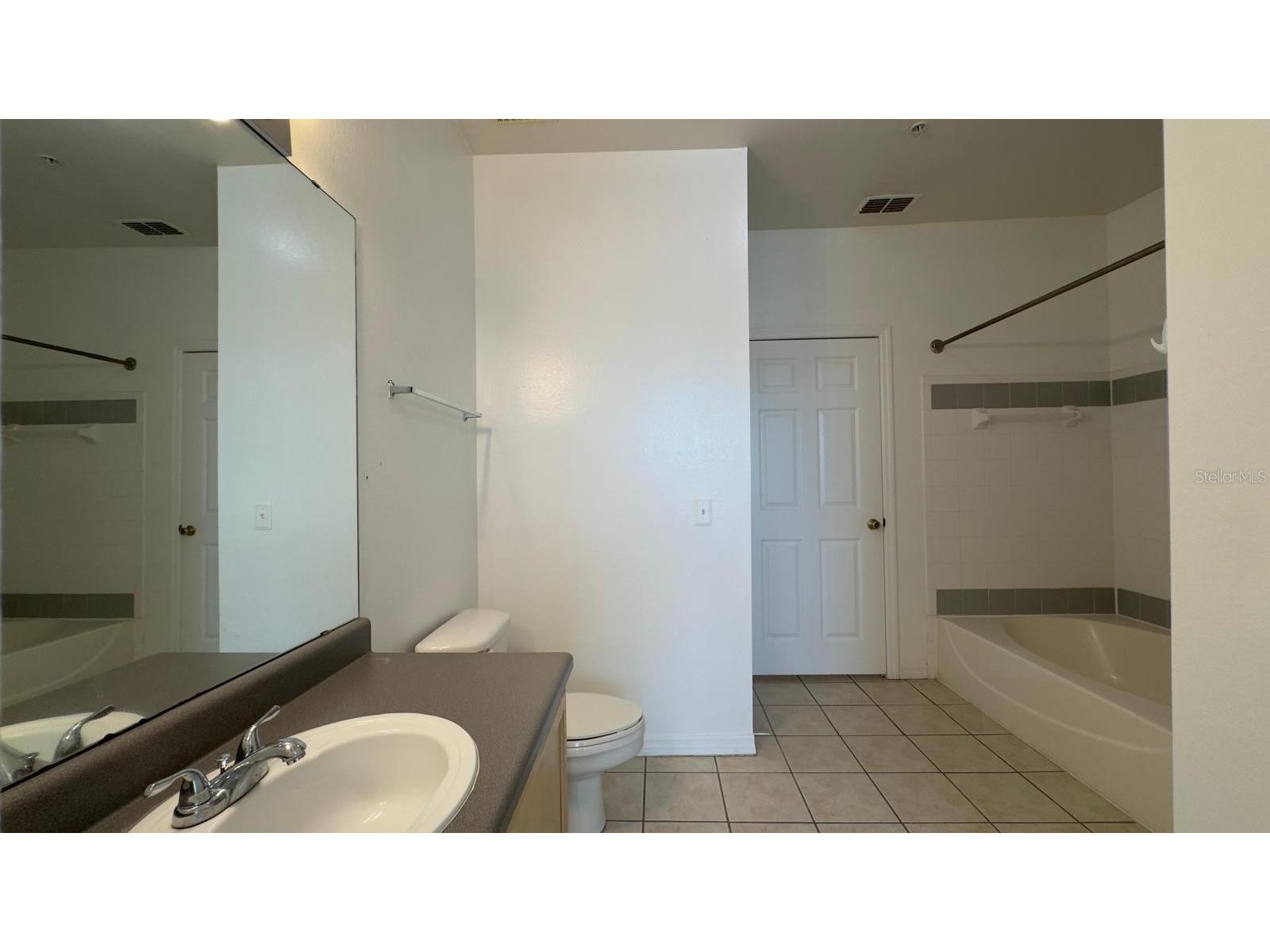 6413 Astor Village Avenue #309 Orlando FL 32835 O6390426 image16