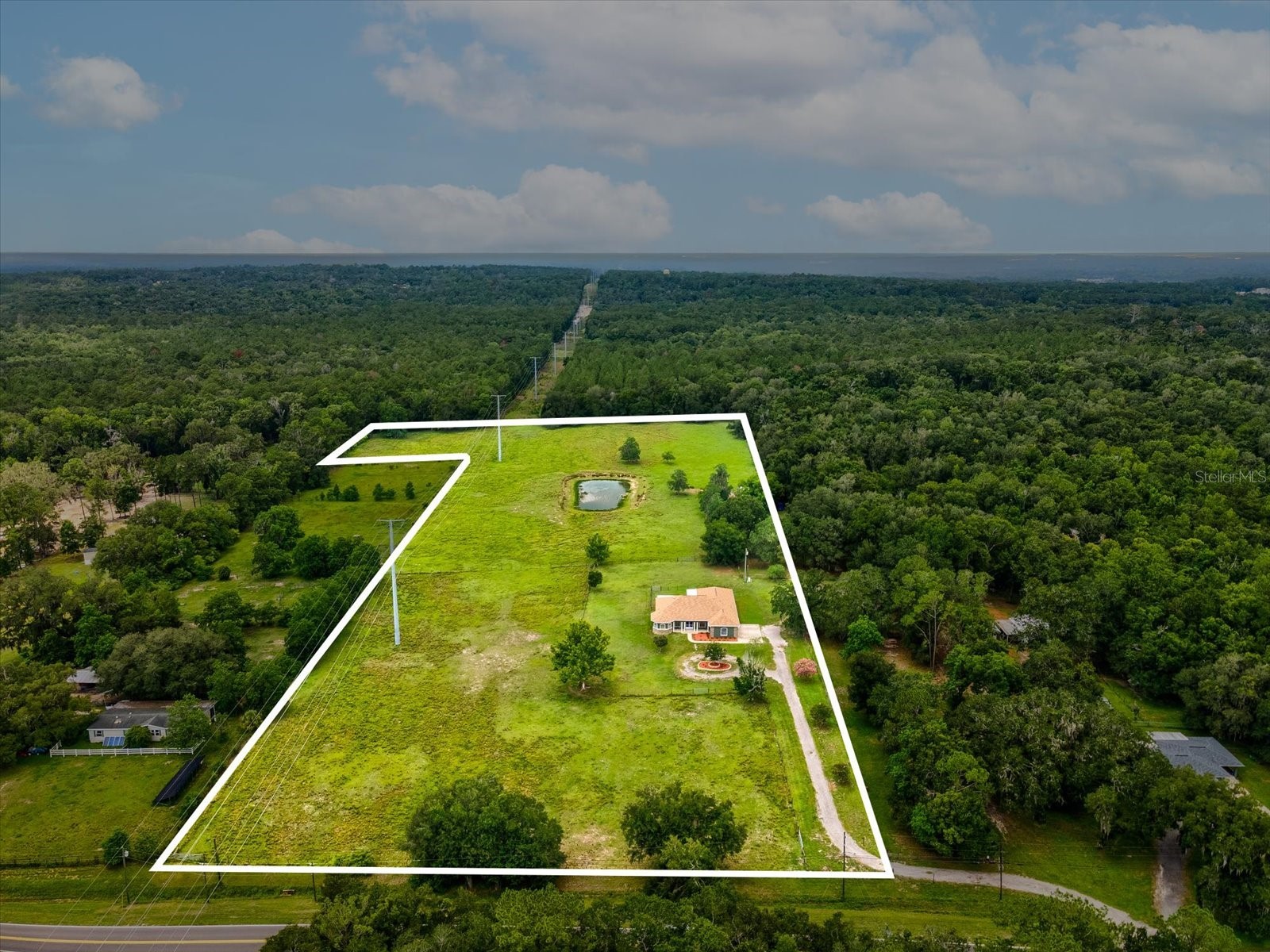 6413 Emerson Road Brooksville FL 34601 W7887142 image2