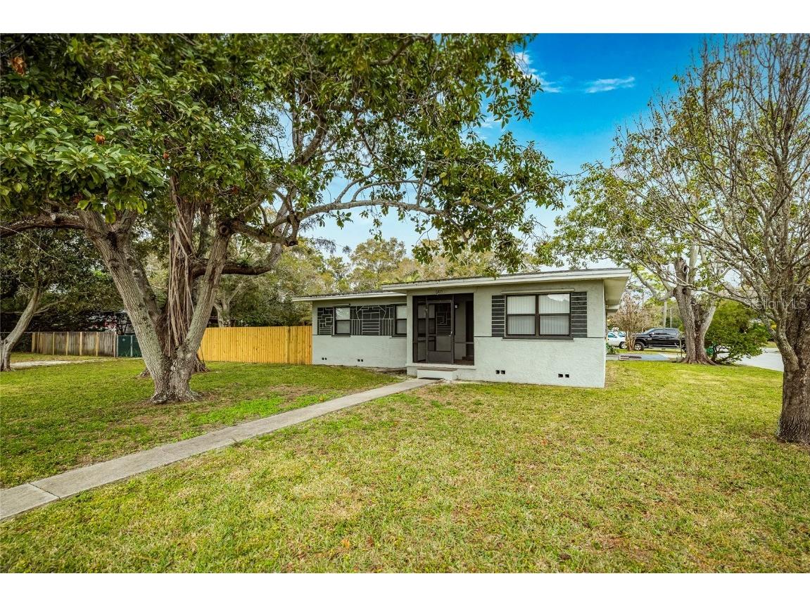 6415 58th Avenue N Saint Petersburg FL 33709 U8188750 image1