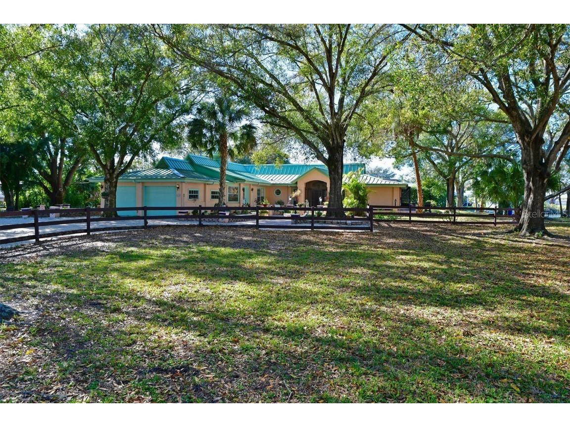 6418 13th Street Court E Bradenton FL 34203 A4635523 image1