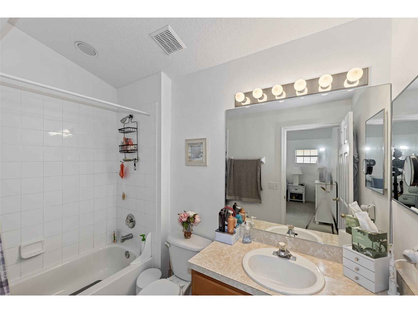 6418 Rosefinch Court #201 Lakewood Ranch FL 34202 A4682275 image18