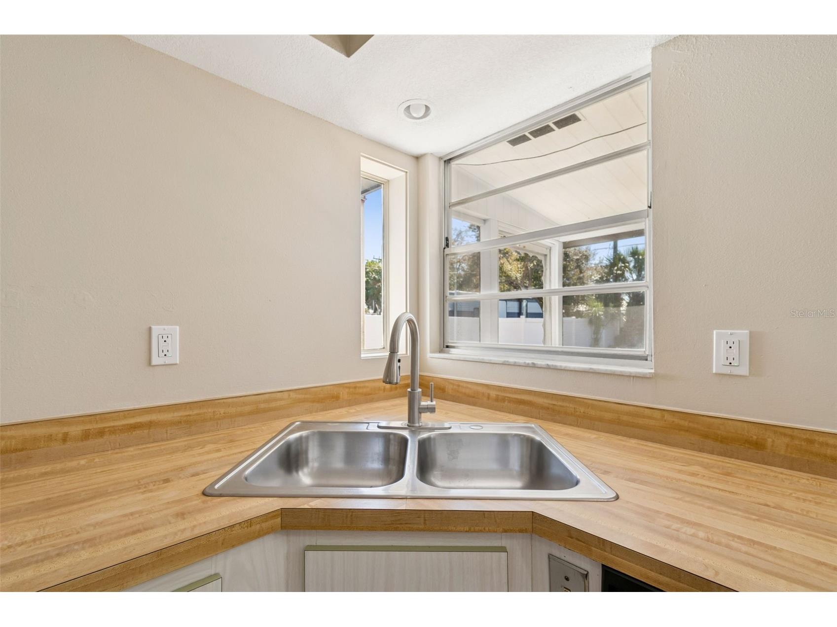 6419 1st Avenue W Bradenton FL 34209 TB8474682 image6