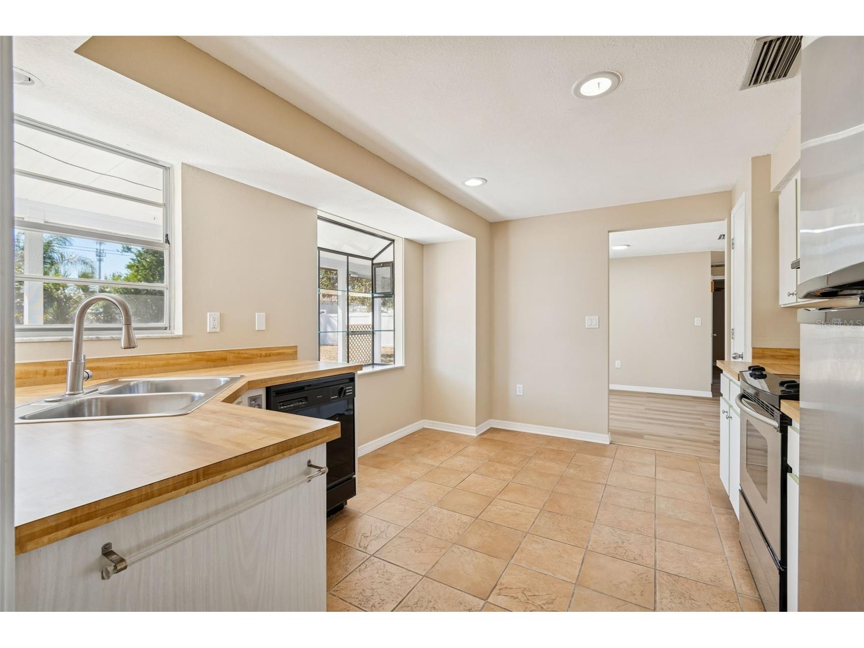 6419 1st Avenue W Bradenton FL 34209 TB8474682 image9