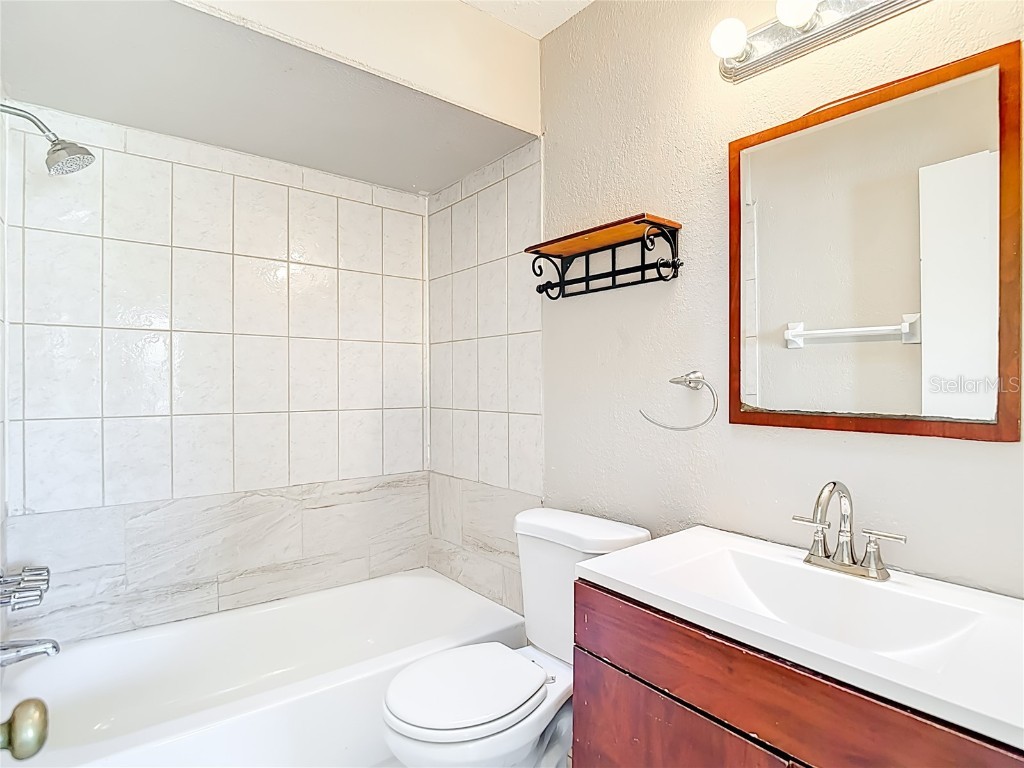 6419 W Paris Street Tampa FL 33634 TB8431845 image24