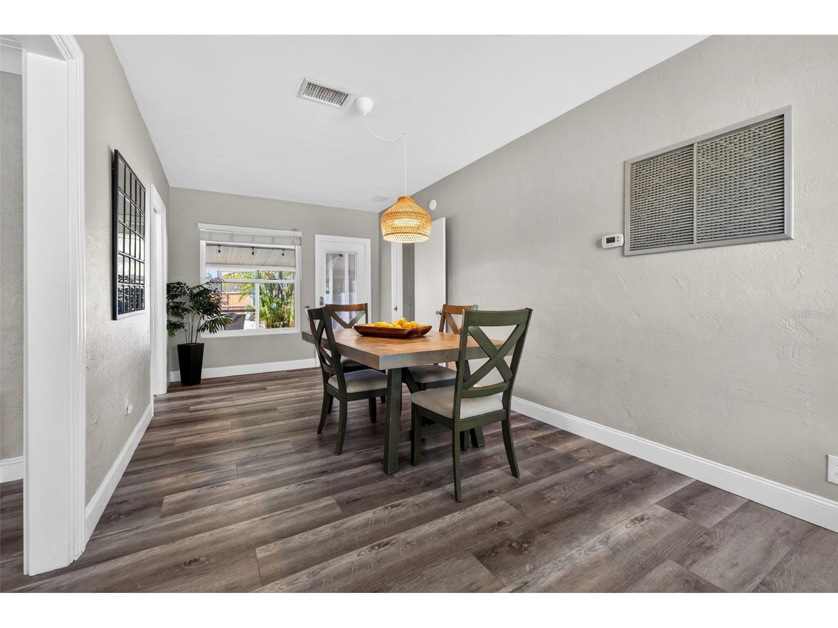 642 38th Avenue NE Saint Petersburg FL 33704 TB8512728 image17