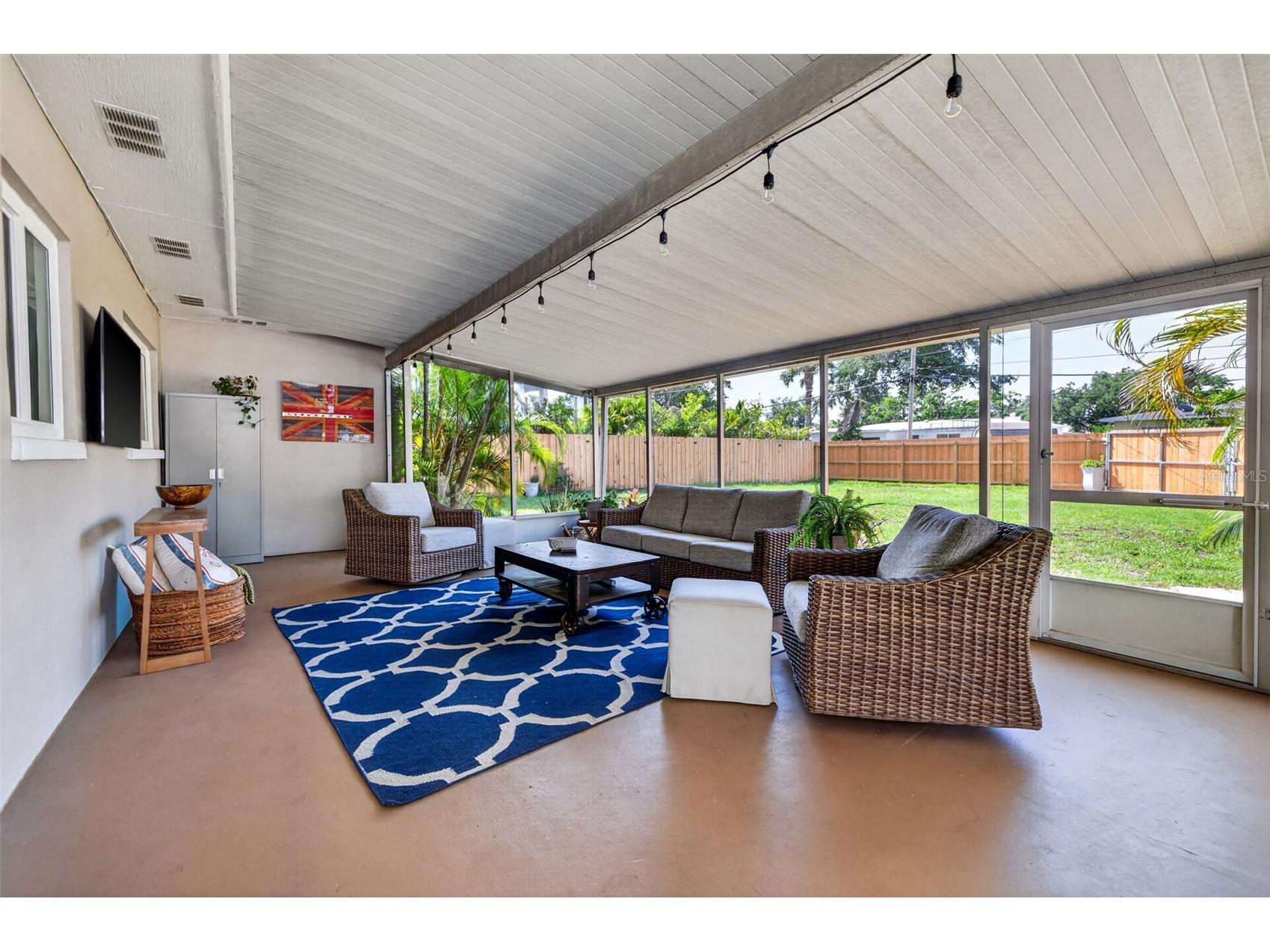 642 38th Avenue NE Saint Petersburg FL 33704 TB8512728 image30