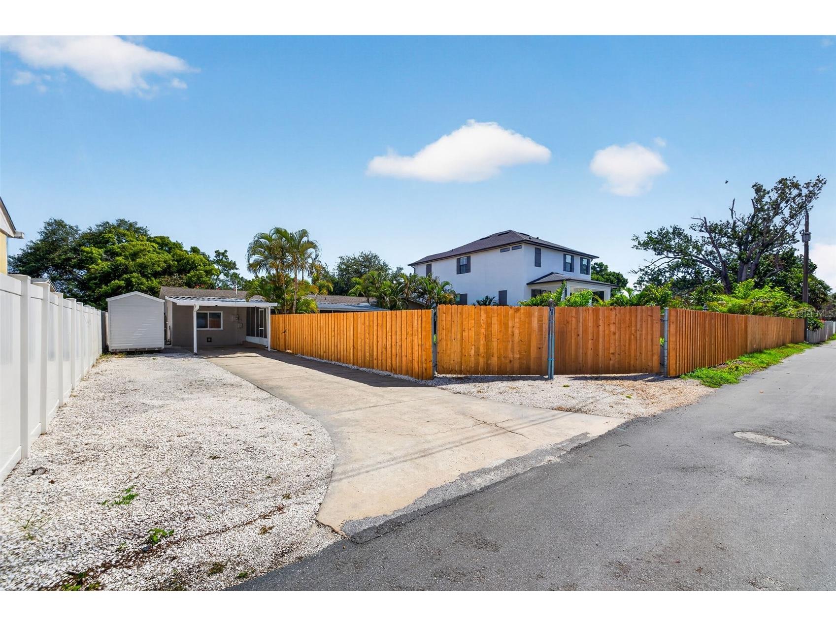642 38th Avenue NE Saint Petersburg FL 33704 TB8512728 image33