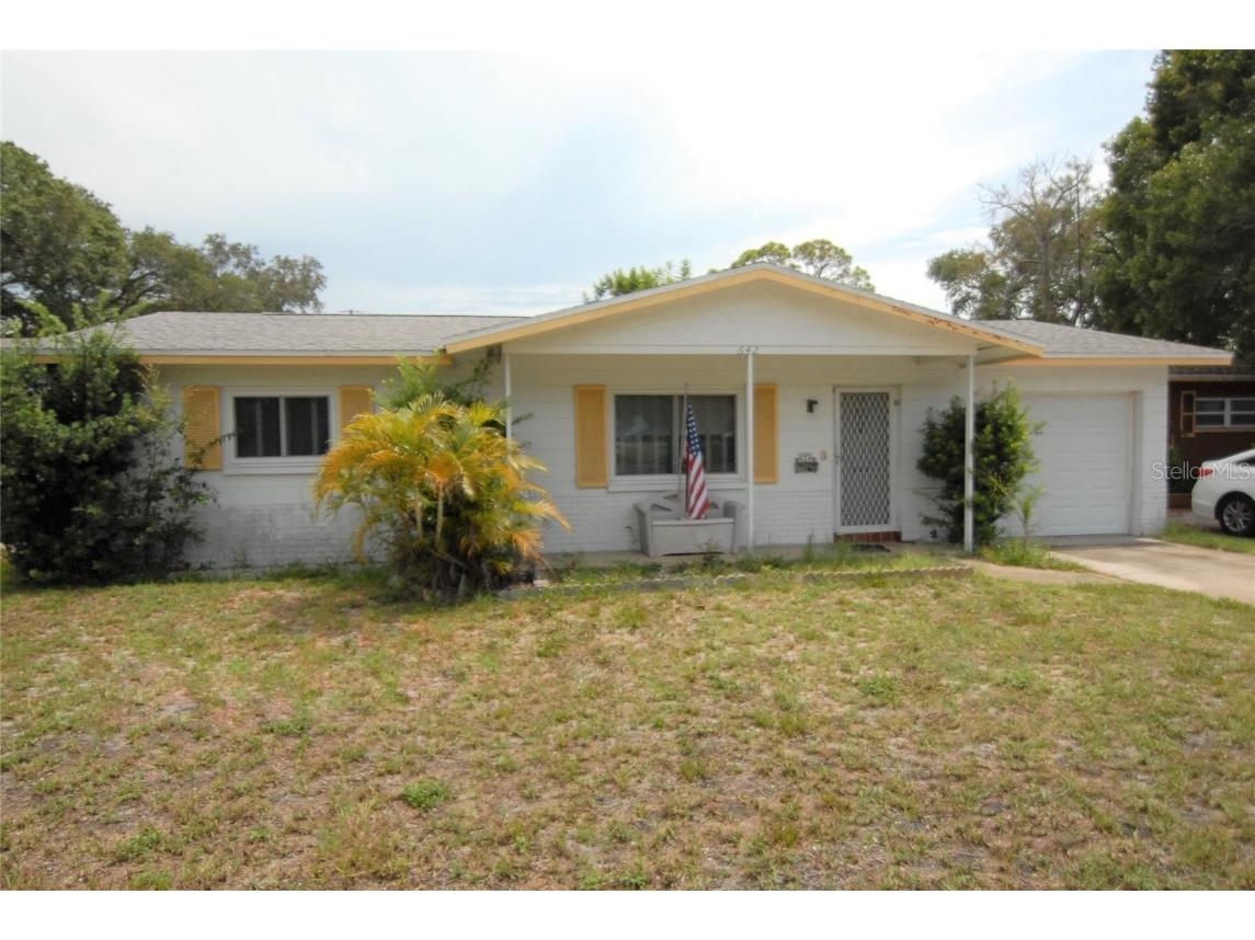 642 60 Avenue S Saint Petersburg FL 33705 U8209070 image1