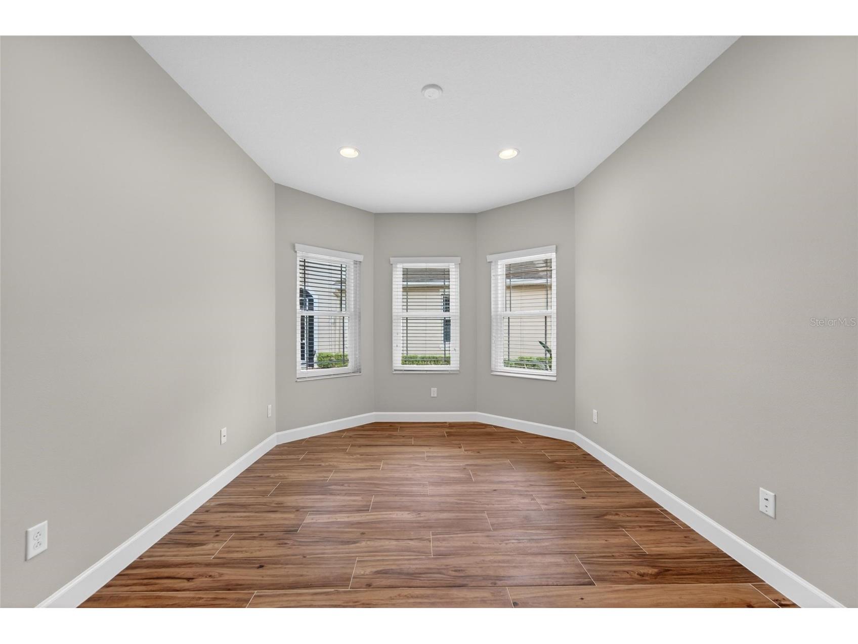642 Chipper Drive Sun City Center FL 33573 TB8501849 image43