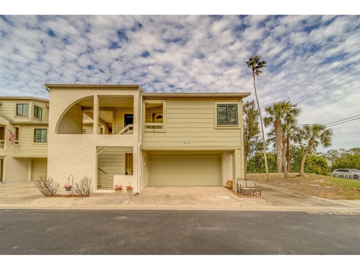 642 Drake Lane N Dunedin FL 34698 TB8338295 image1