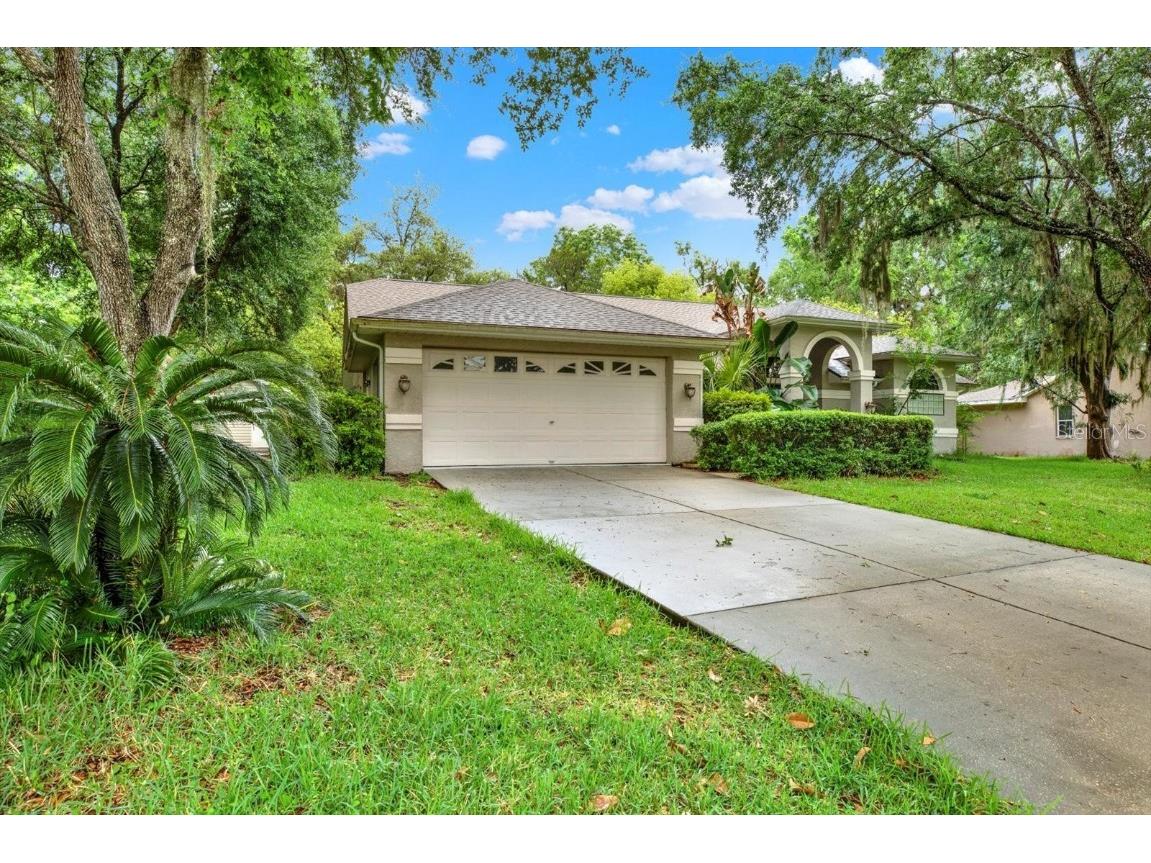 642 Erin Way Brooksville FL 34601 W7875378 image1