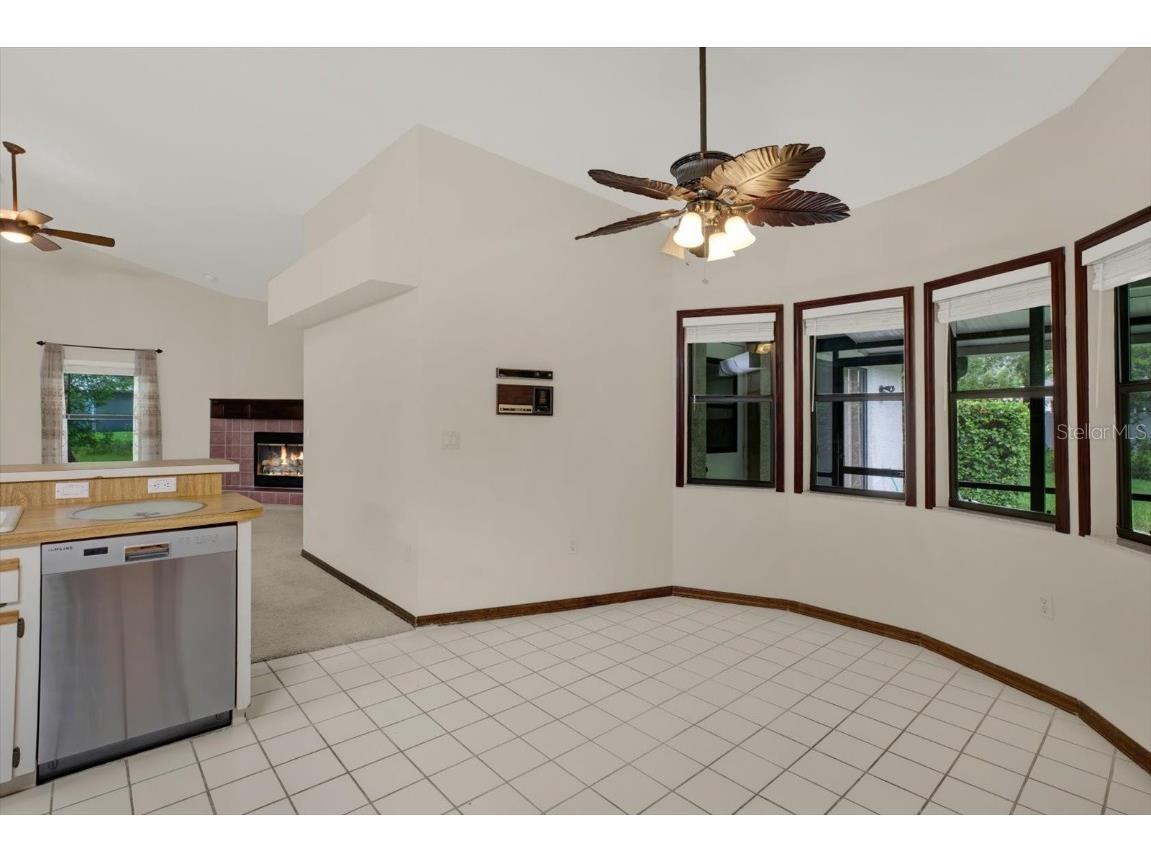 642 Erin Way Brooksville FL 34601 W7875378 image17