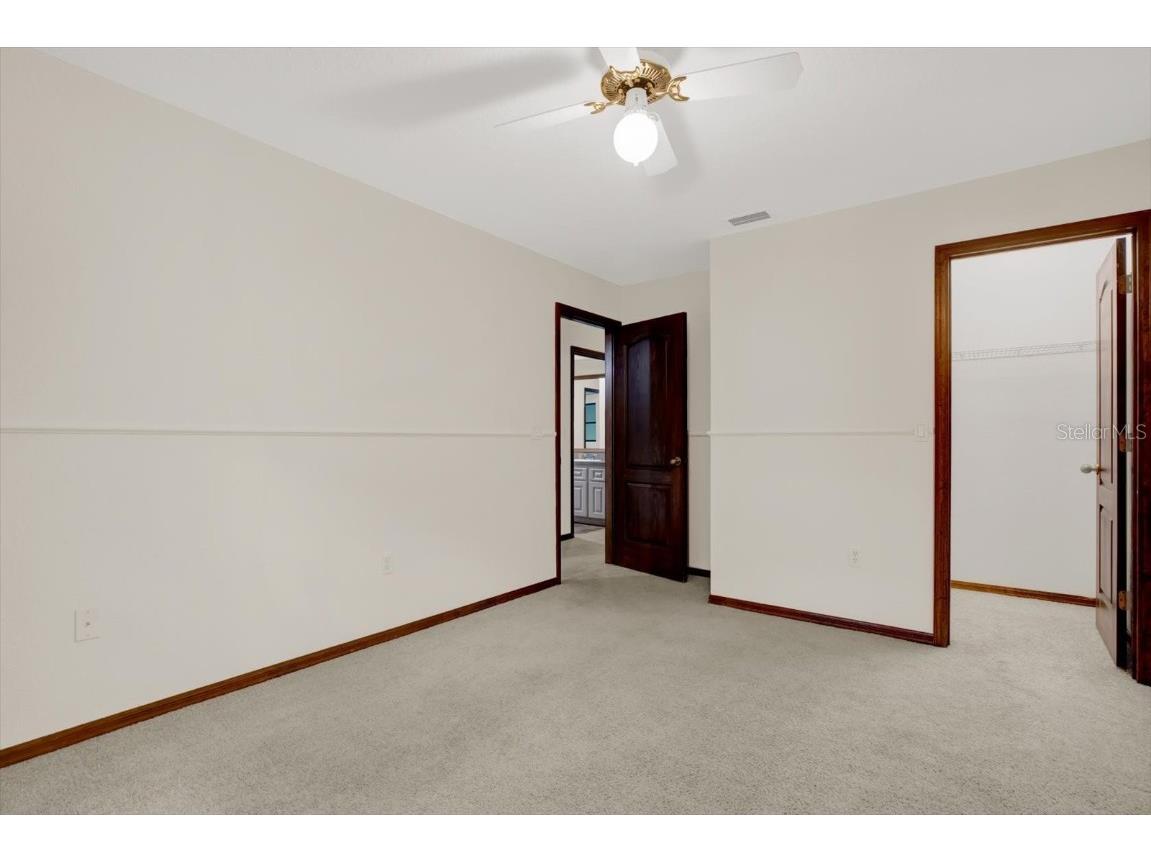 642 Erin Way Brooksville FL 34601 W7875378 image37