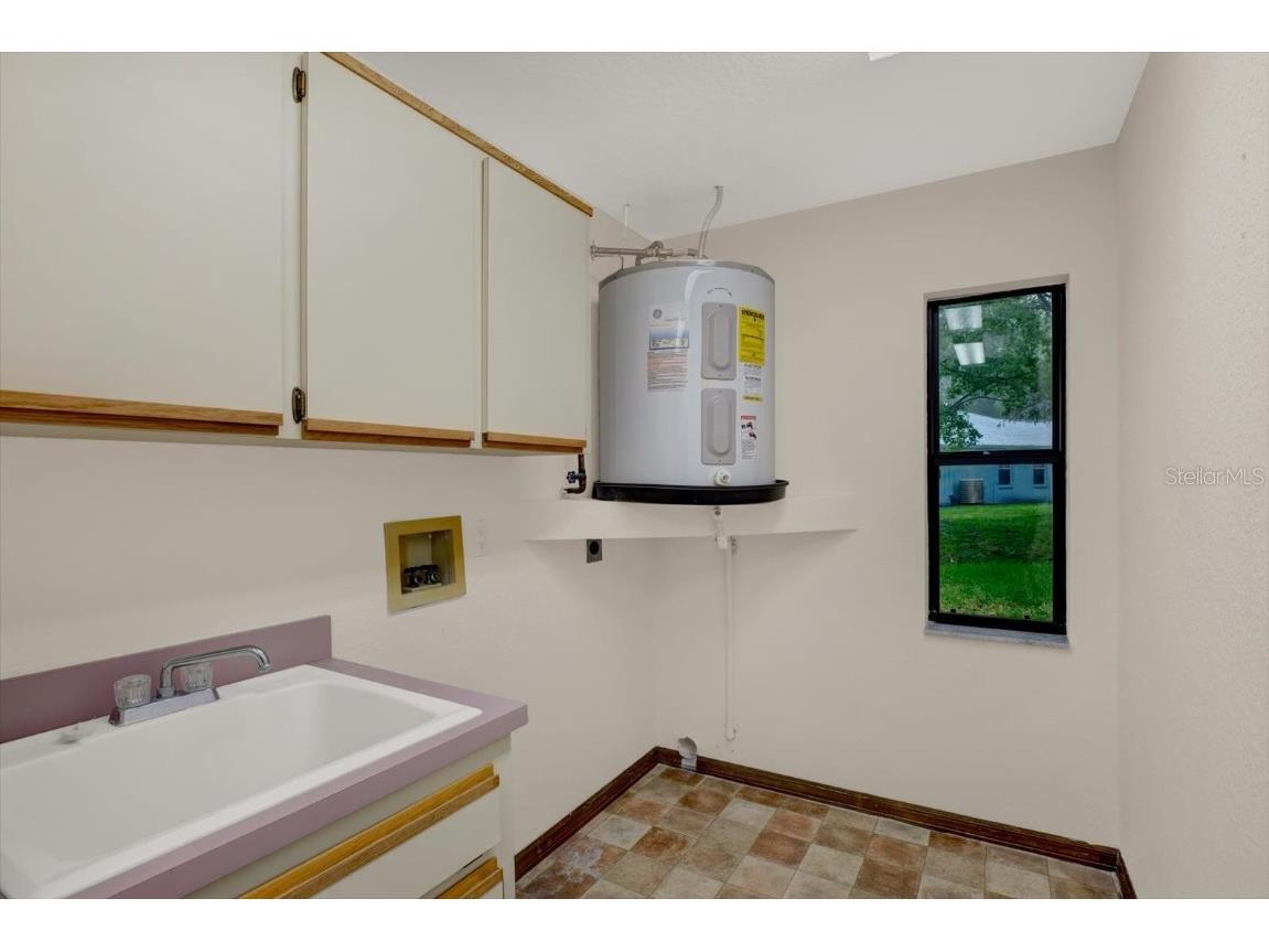 642 Erin Way Brooksville FL 34601 W7875378 image38