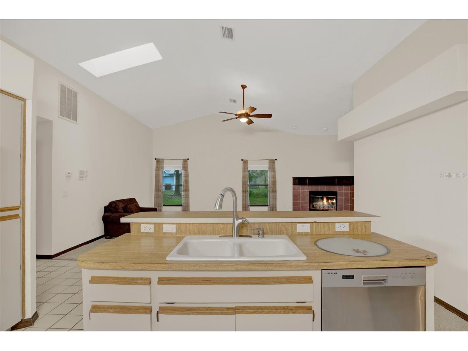 642 Erin Way Brooksville FL 34601 W7882901 image10