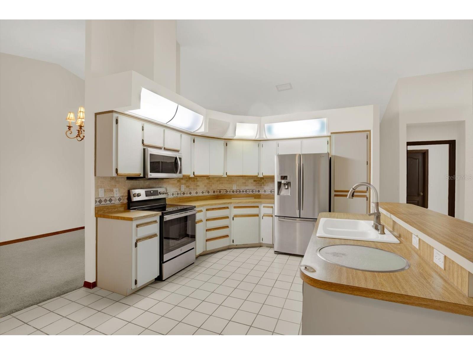 642 Erin Way Brooksville FL 34601 W7882901 image7