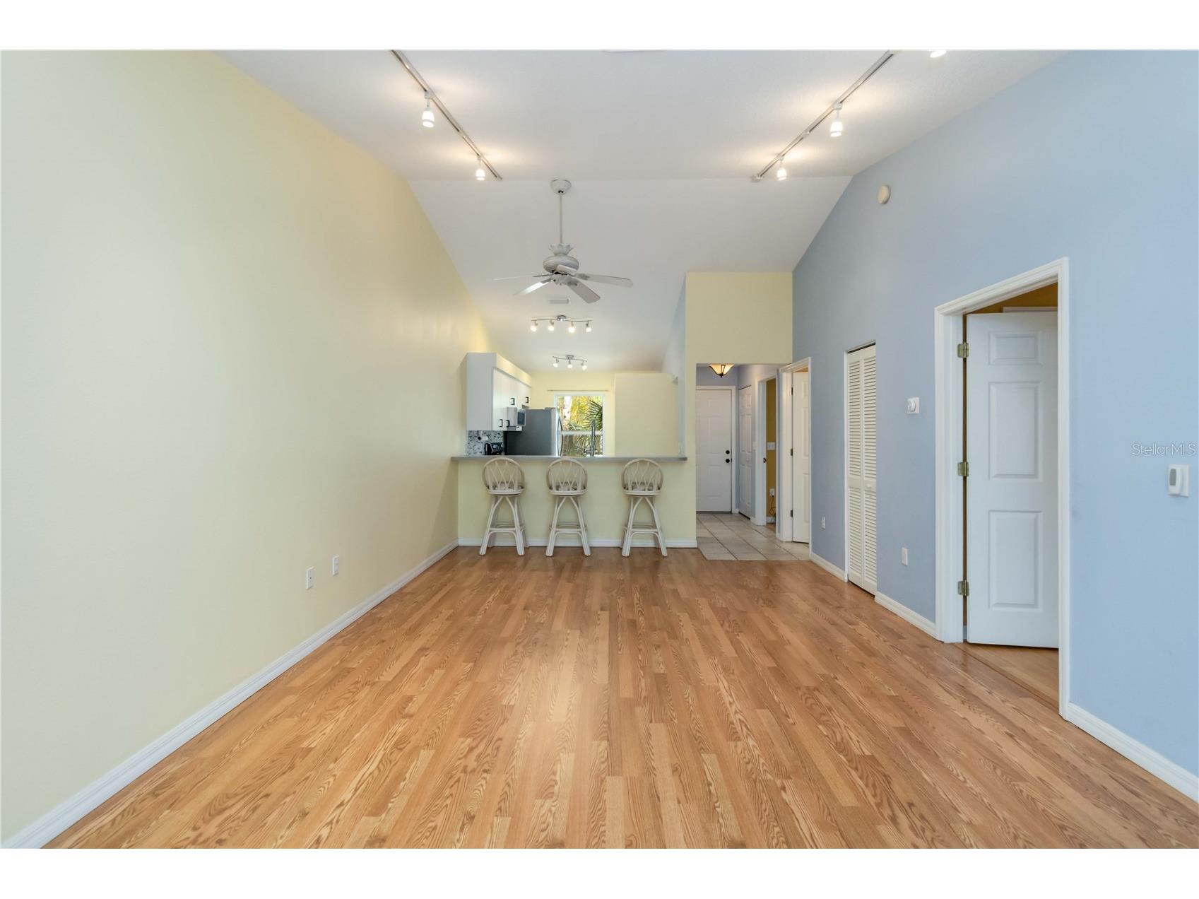 642 N Jefferson Avenue #13 Sarasota FL 34237 A4651611 image5