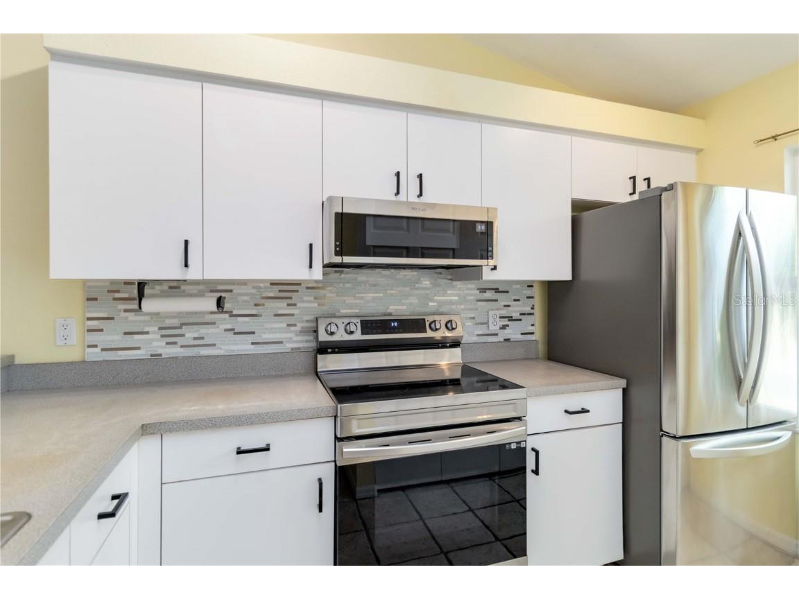 642 N Jefferson Avenue #13 Sarasota FL 34237 A4652898 image11