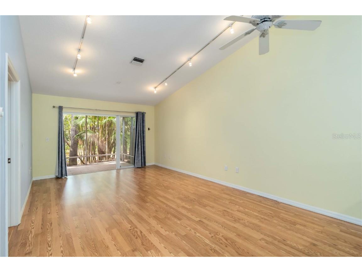 642 N Jefferson Avenue #13 Sarasota FL 34237 A4652898 image2