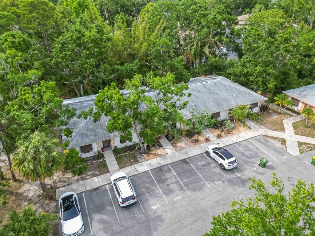642 N Jefferson Avenue #13 Sarasota FL 34237 A4652898 image40