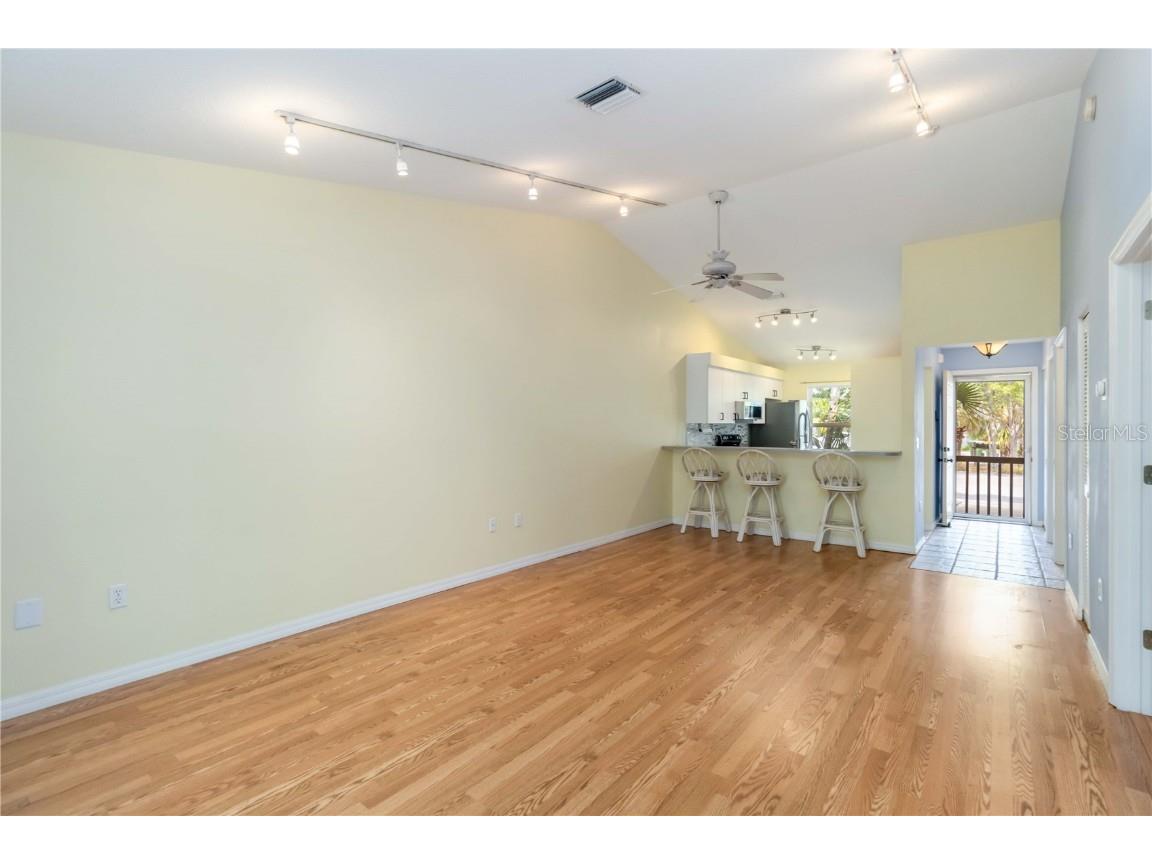 642 N Jefferson Avenue #13 Sarasota FL 34237 A4652898 image5