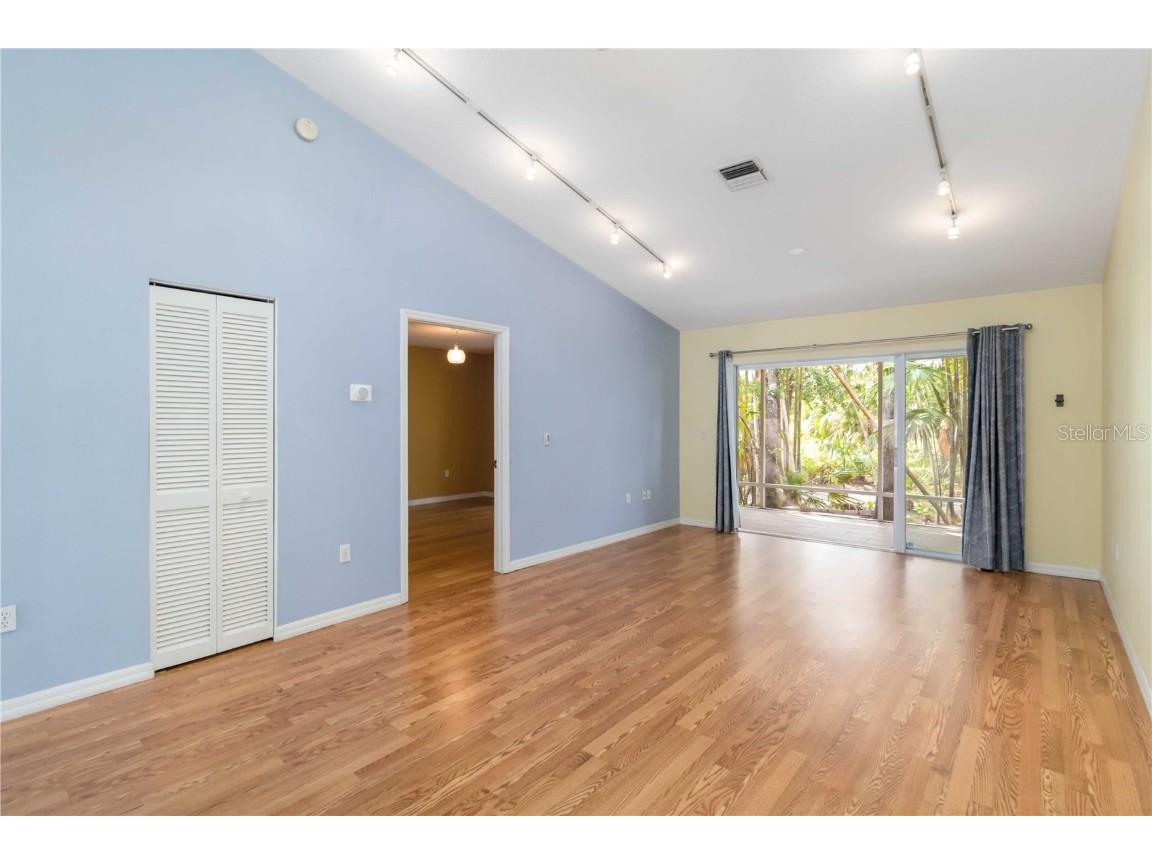 642 N Jefferson Avenue #13 Sarasota FL 34237 A4652898 image7