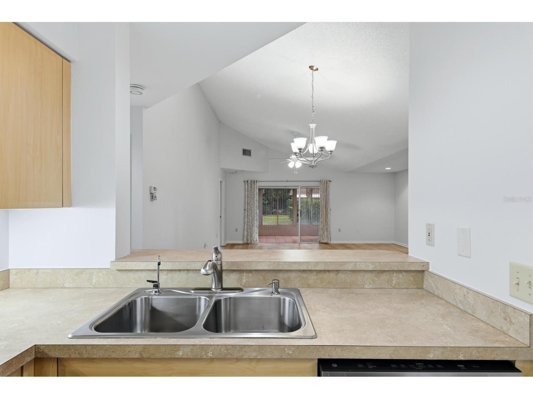 6420 Carrington Circle #35 Sarasota FL 34238 A4694080 image13