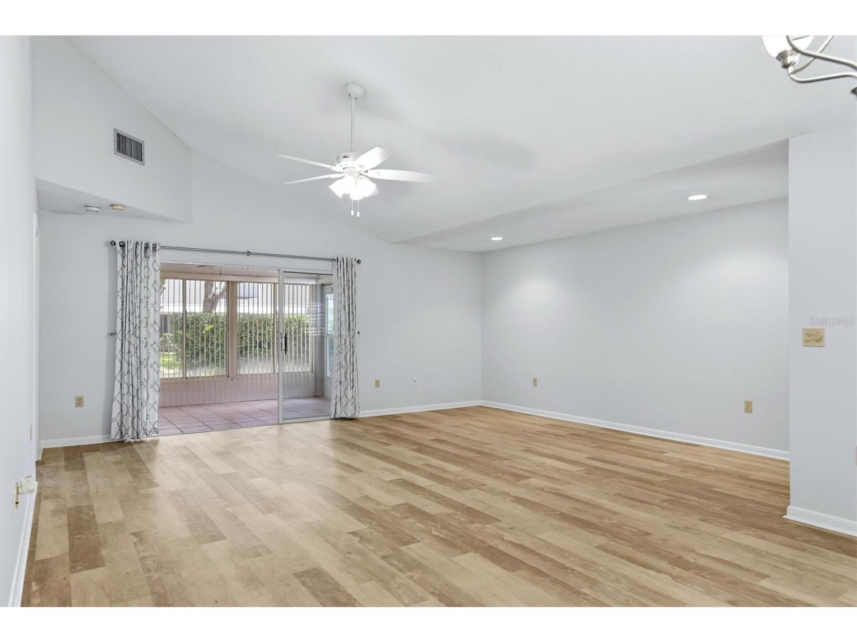 6420 Carrington Circle #35 Sarasota FL 34238 A4694080 image5