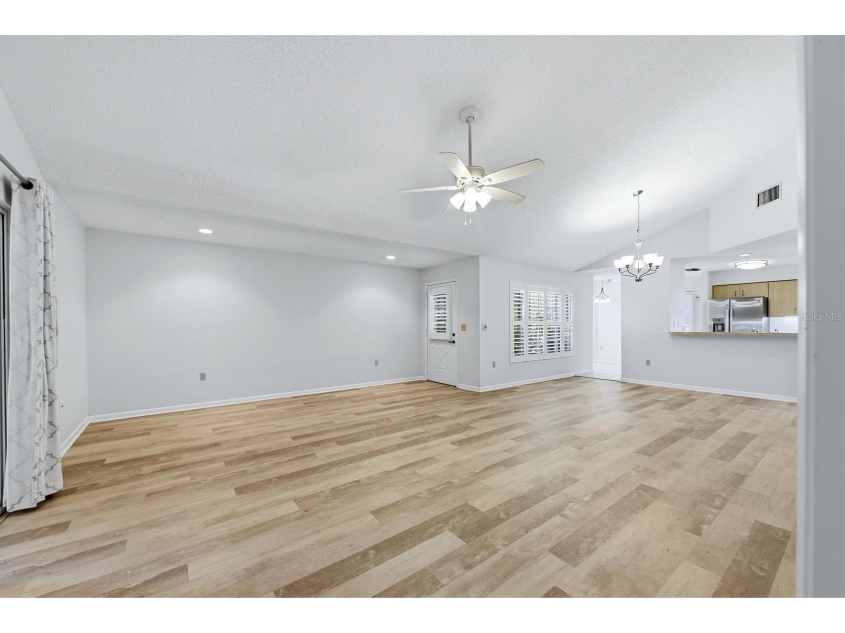 6420 Carrington Circle #35 Sarasota FL 34238 A4694080 image7