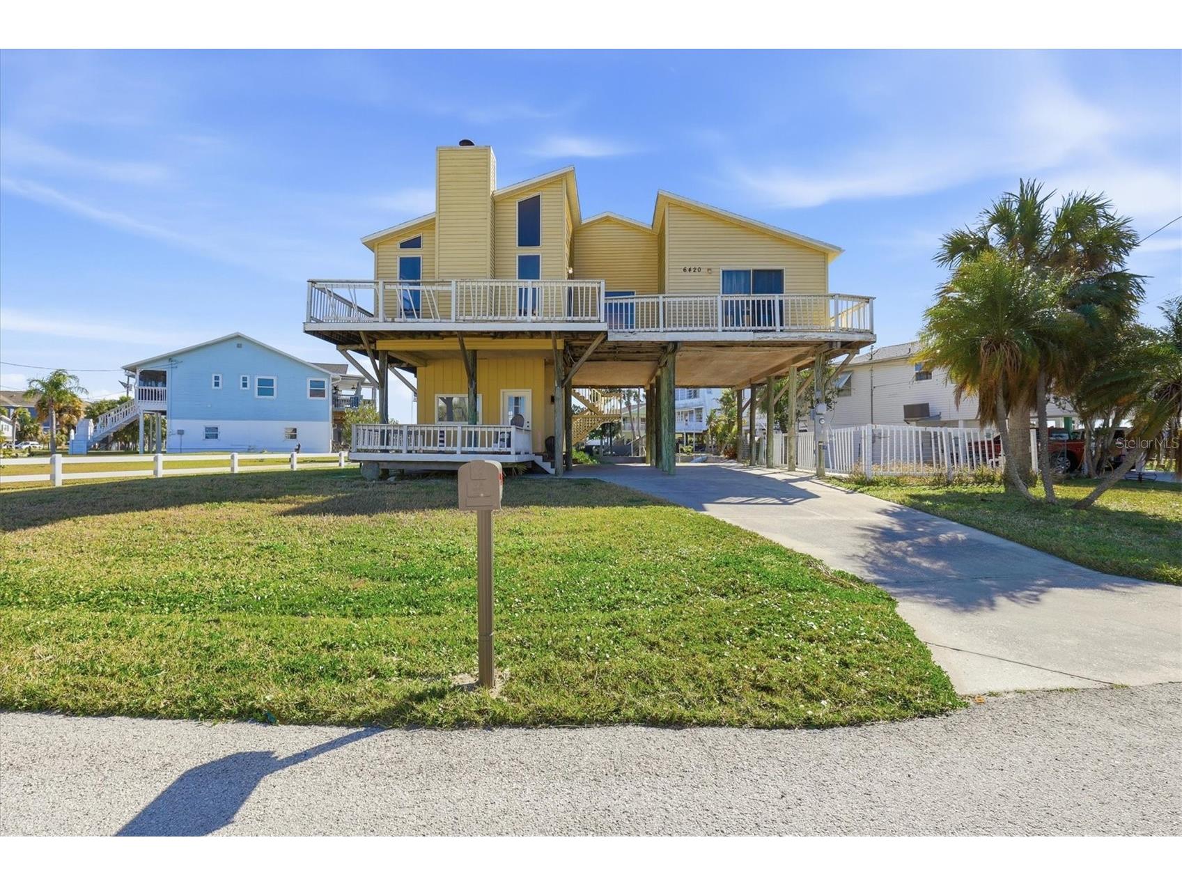 6420 Driftwood Drive Hudson FL 34667 - GULF VIEWS/DIRECT ACCESS W7882608 image2