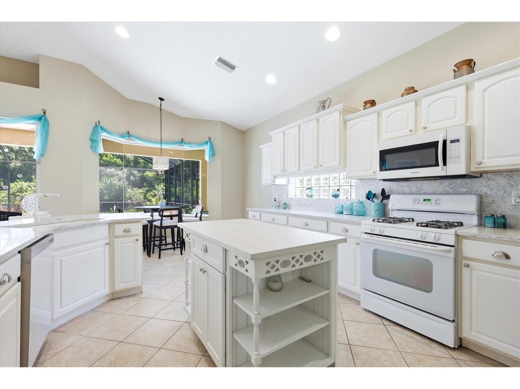 6420 Rookery Circle Bradenton FL 34203 A4692387 image17