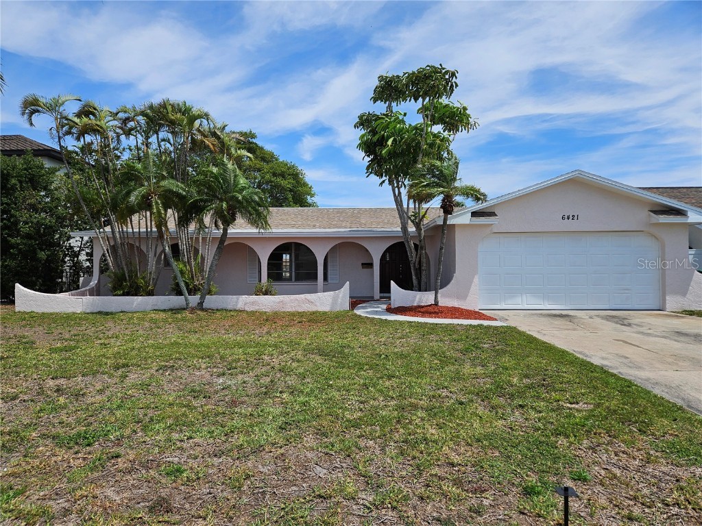 6421 3rd Palm Point Saint Pete Beach FL 33706 - BOCA CIEGA BAY U8237256 image1
