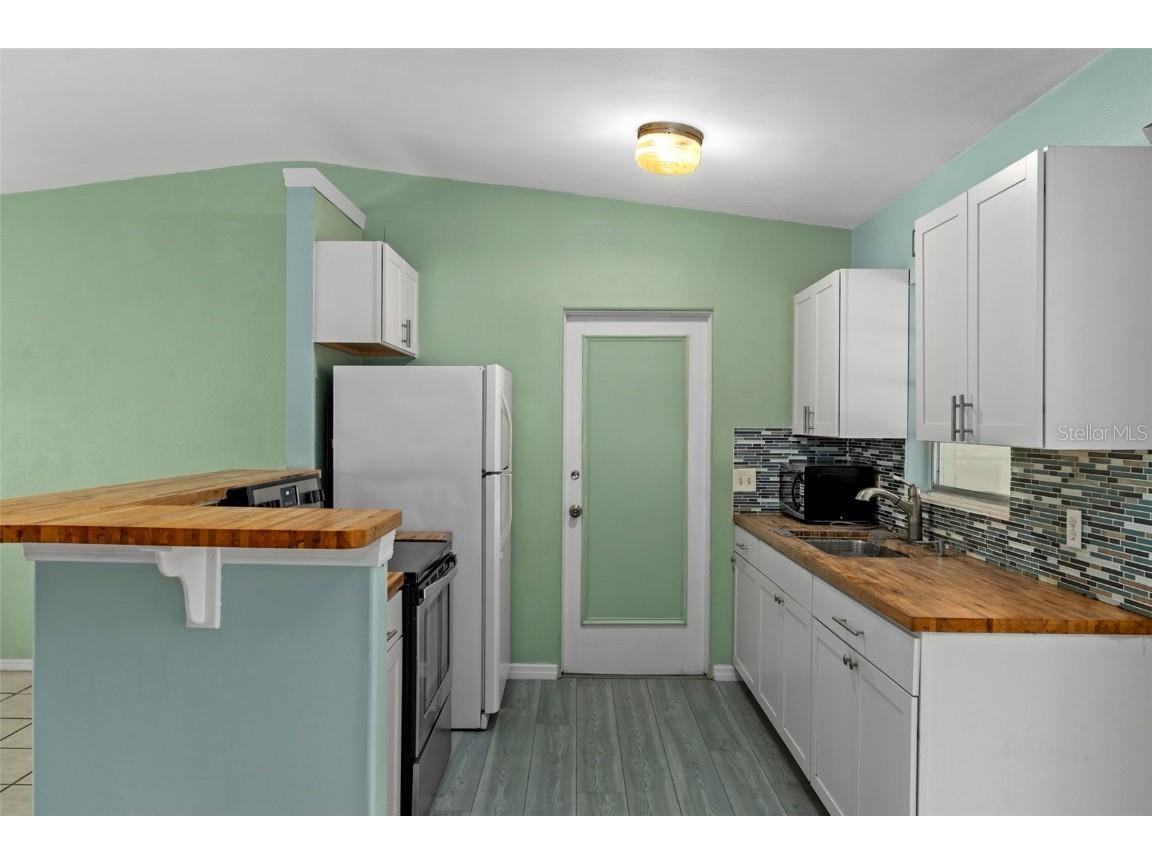 6421 Finance Avenue Weeki Wachee FL 34607 - Bay Lake W7880241 image17