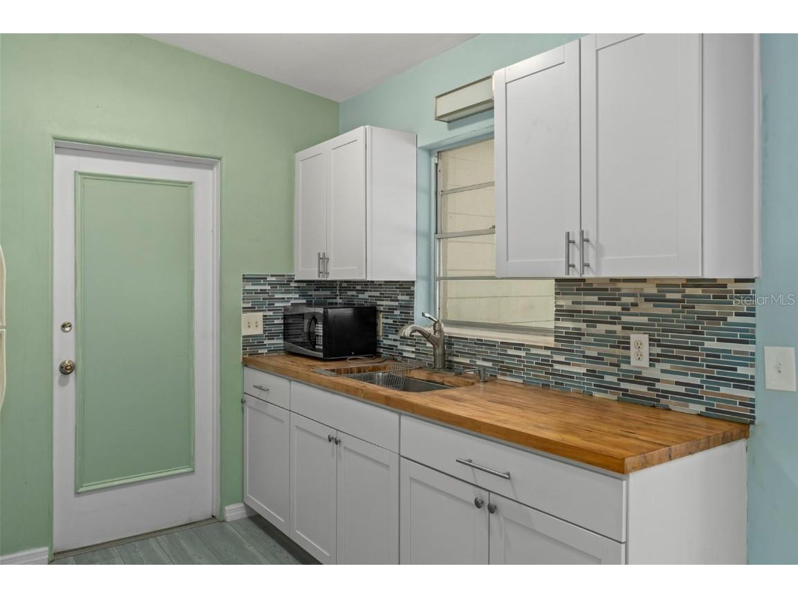 6421 Finance Avenue Weeki Wachee FL 34607 - Bay Lake W7880241 image19